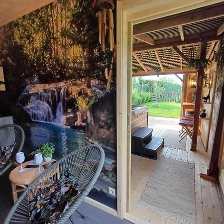 Entre Monts Et Collines B&B Et Spa En Option Exterior foto